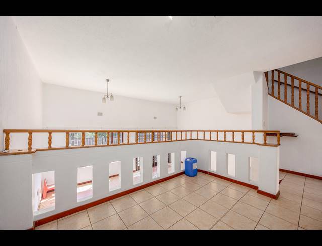 3 BEDROOM DUPLEX FOR SALE IN THE WOLDS
